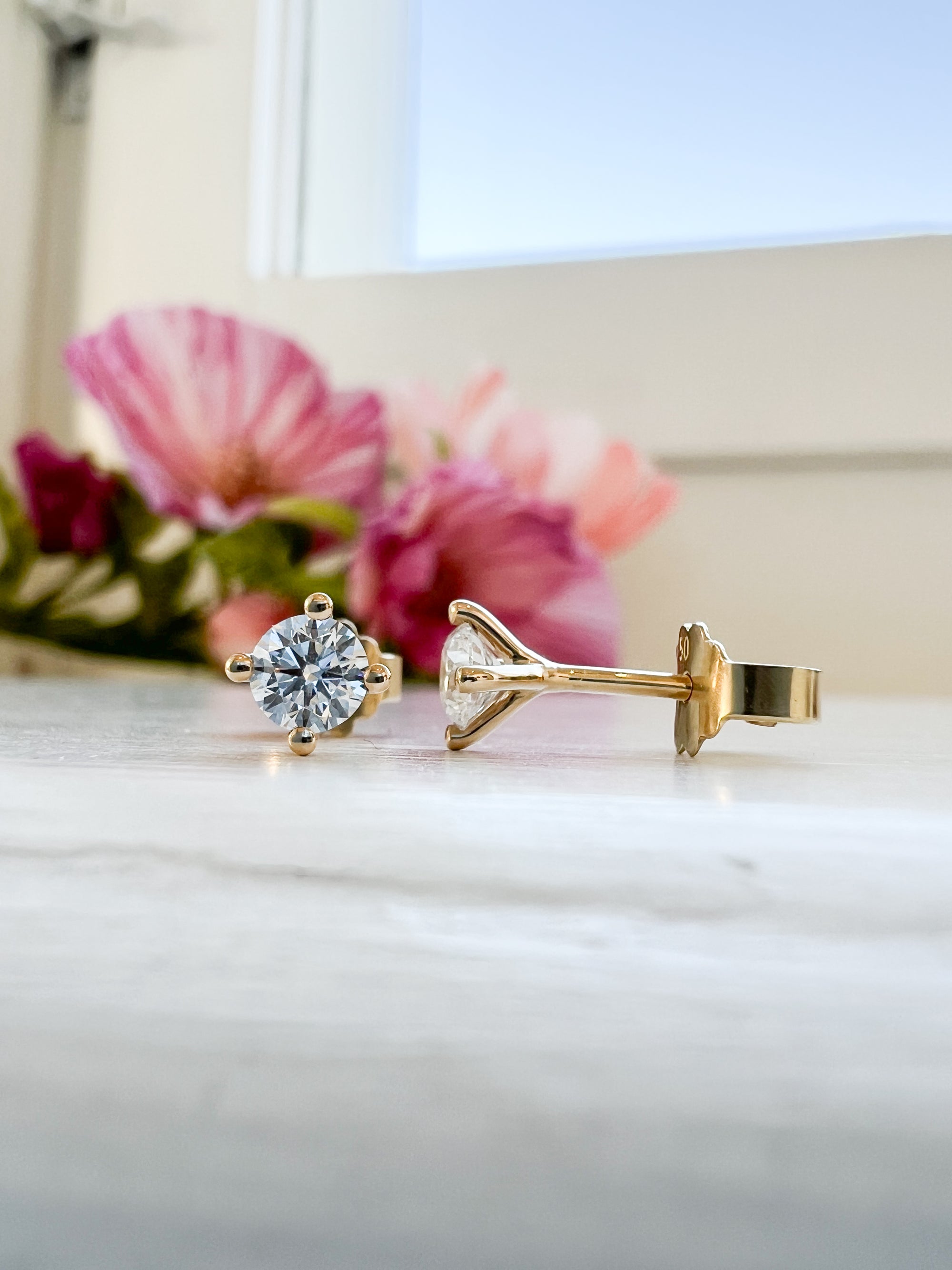 Diamant ørestikker