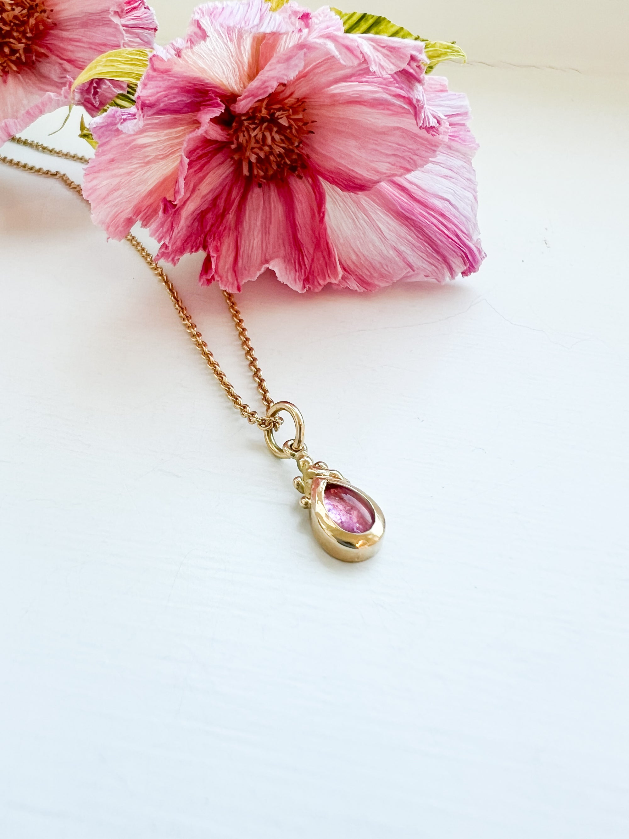 Candle, Lyserød tourmaline