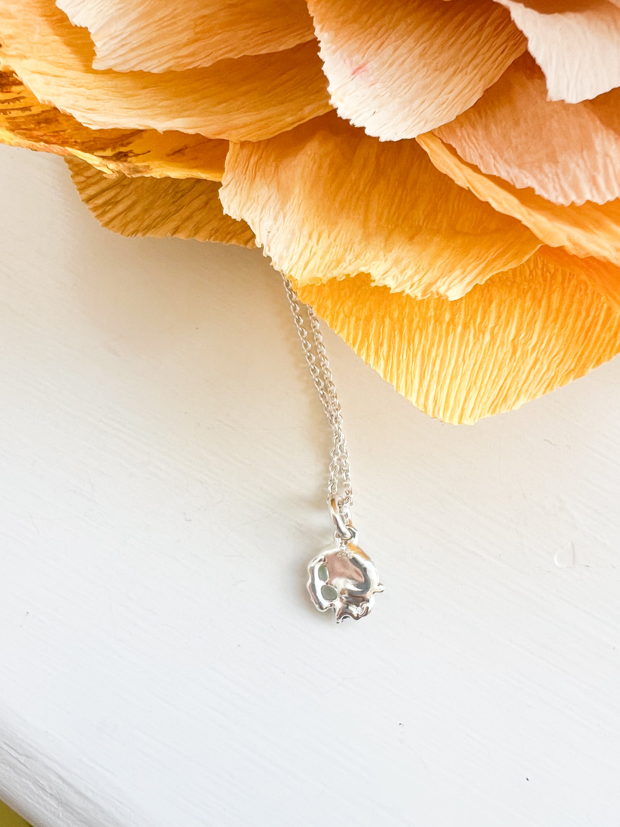 Candle, Crysoprase & safir